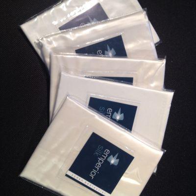 kussenslopen van moerbeizijde